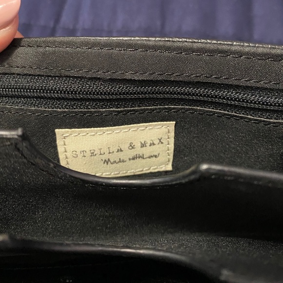 Stella & Max Wristlet - Picture 3 of 3